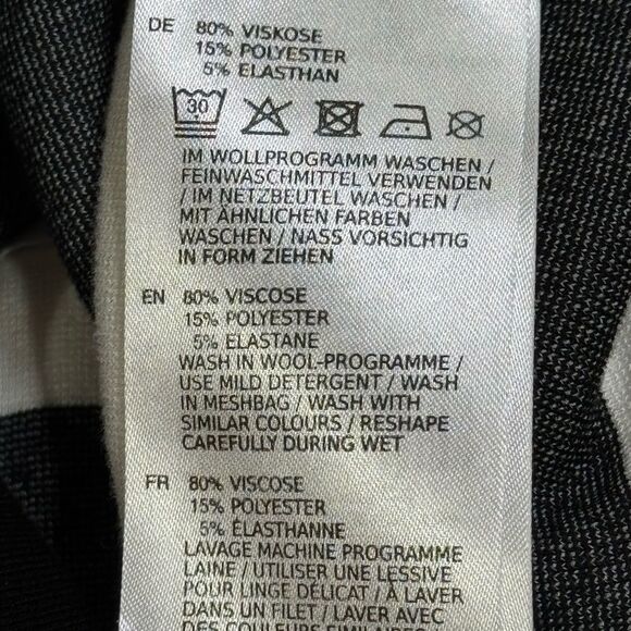 MONARI STRIPED SEQUIN PANEL TOP. - Picture 10 of 11